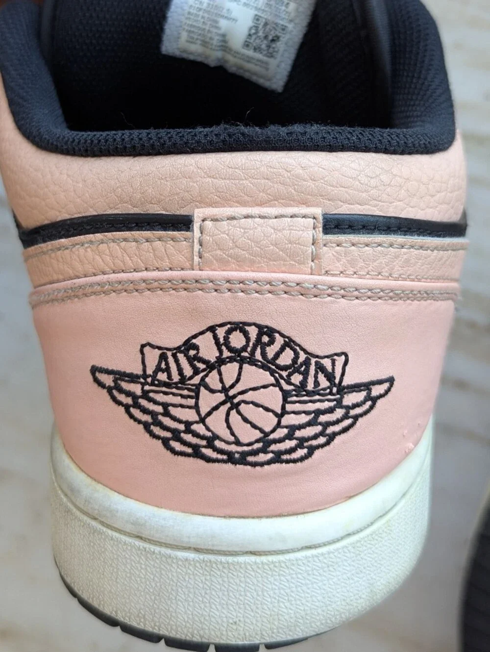 Air Jordan 1 Low Pink & Black Sneakers